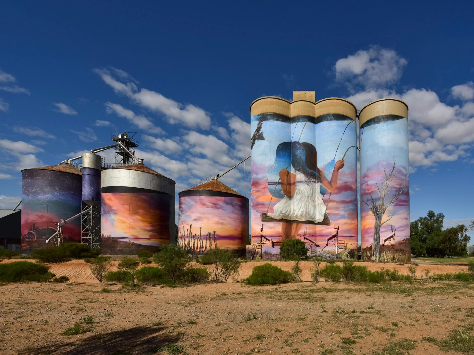 Sea Lake silo art mural
